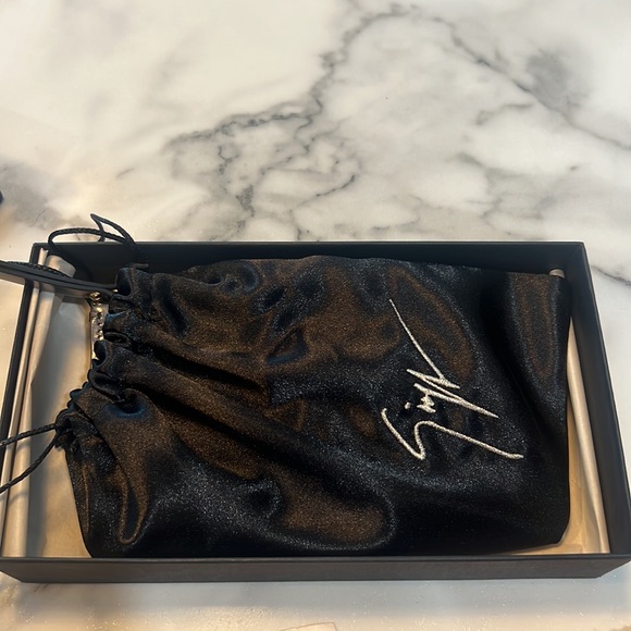 ❌❌SOLD❌❌ - Picture 2 of 3